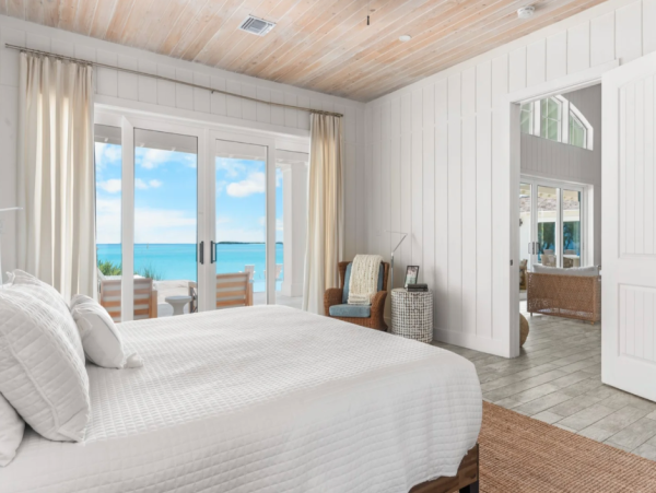 Luxurious 7-Bedroom Beachfront Retreat in Little Exuma, Bahamas